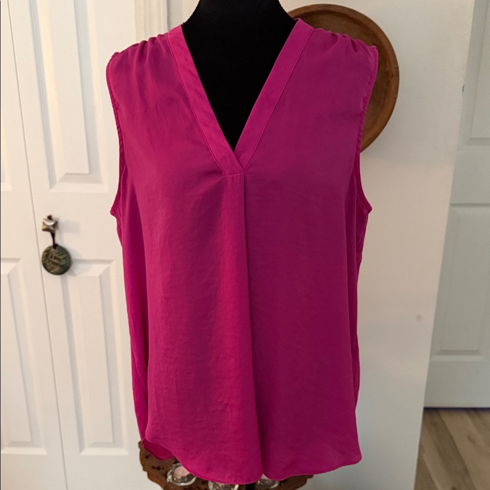 Vince Camuto Fuchsia Sleeveless V-Neck Drapey Camisole